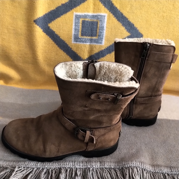 UGG boots sz. 8 (39) - Picture 6 of 9